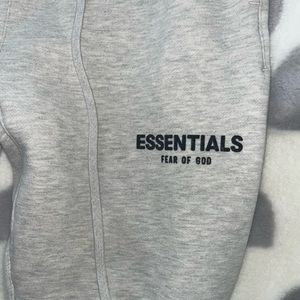 Fear of good men’s essential oatmeal sweatpants.